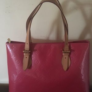 LOUIS VUITTON BRENTWOOD VERNIS